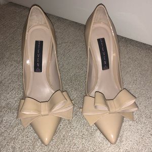 Steven by Steve Madden nude bow pumps